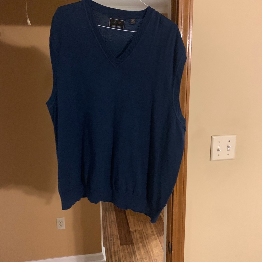 Sweater vest